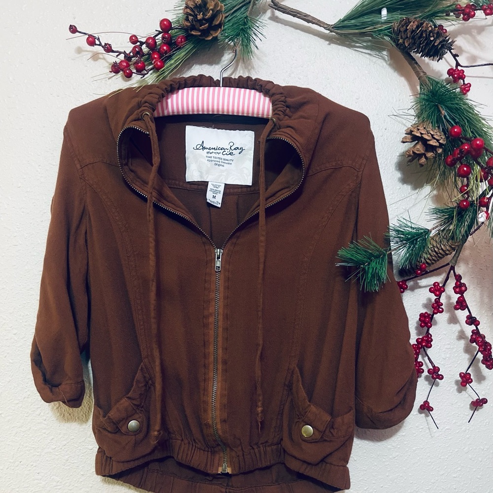 American Rag Chocolate lightweight women’s Jacket Size L Perfect for any season